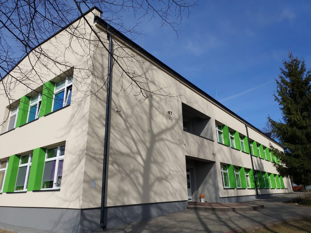 Budynek Szkoły Podstawowej w Gzowie
