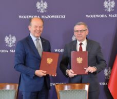 Uroczyste podpisanie umowy na przebudowę drogi gminnej  relacji Dzierżenin- Trzepowo